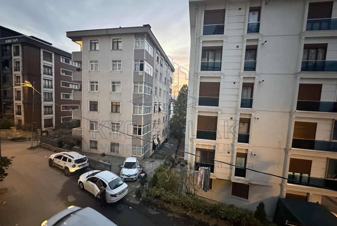 KYC’DEN KURFALIDA SATILIK 3+1 DAİRE
