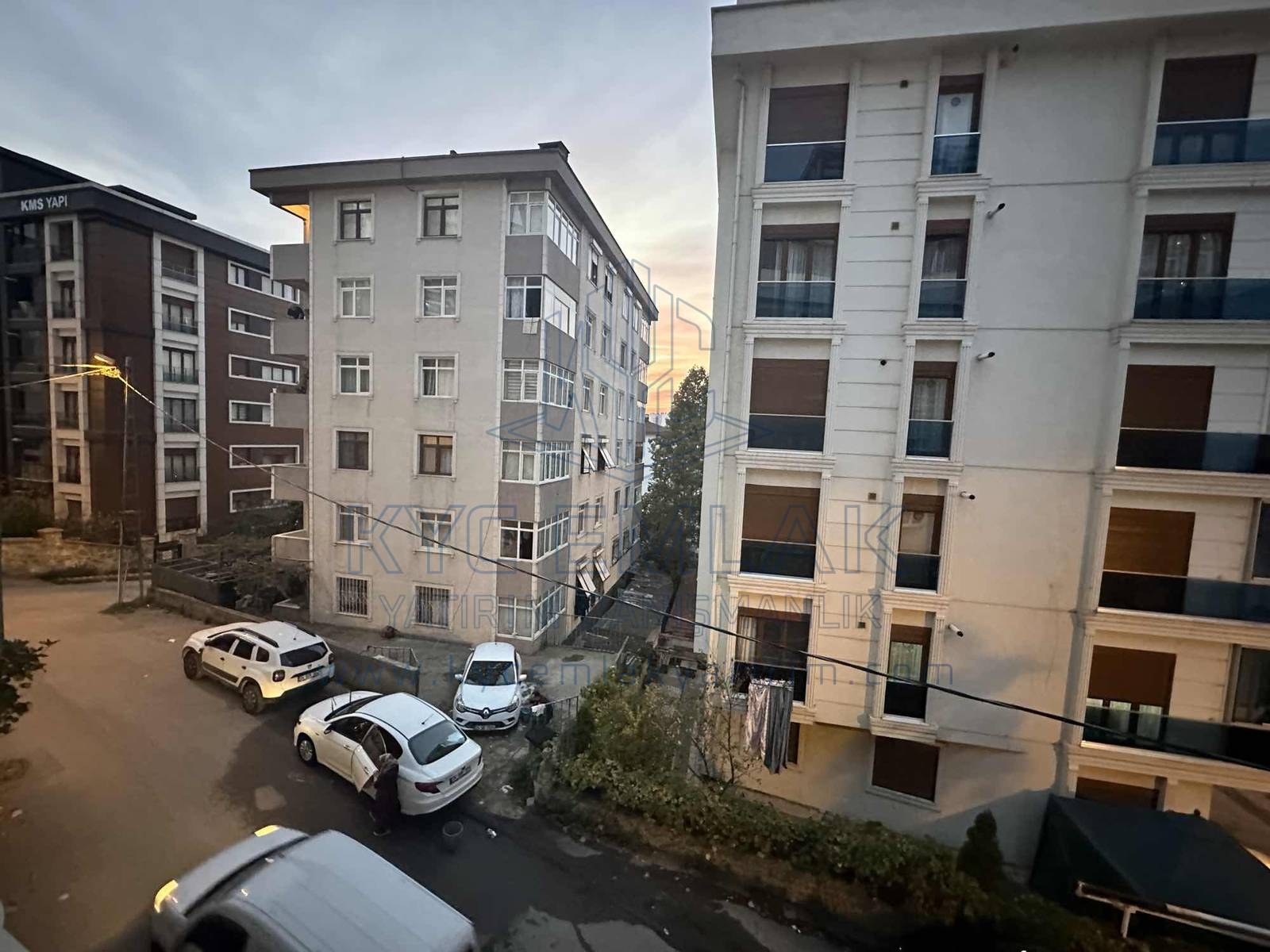 KYC’DEN KURFALIDA SATILIK 3+1 DAİRE