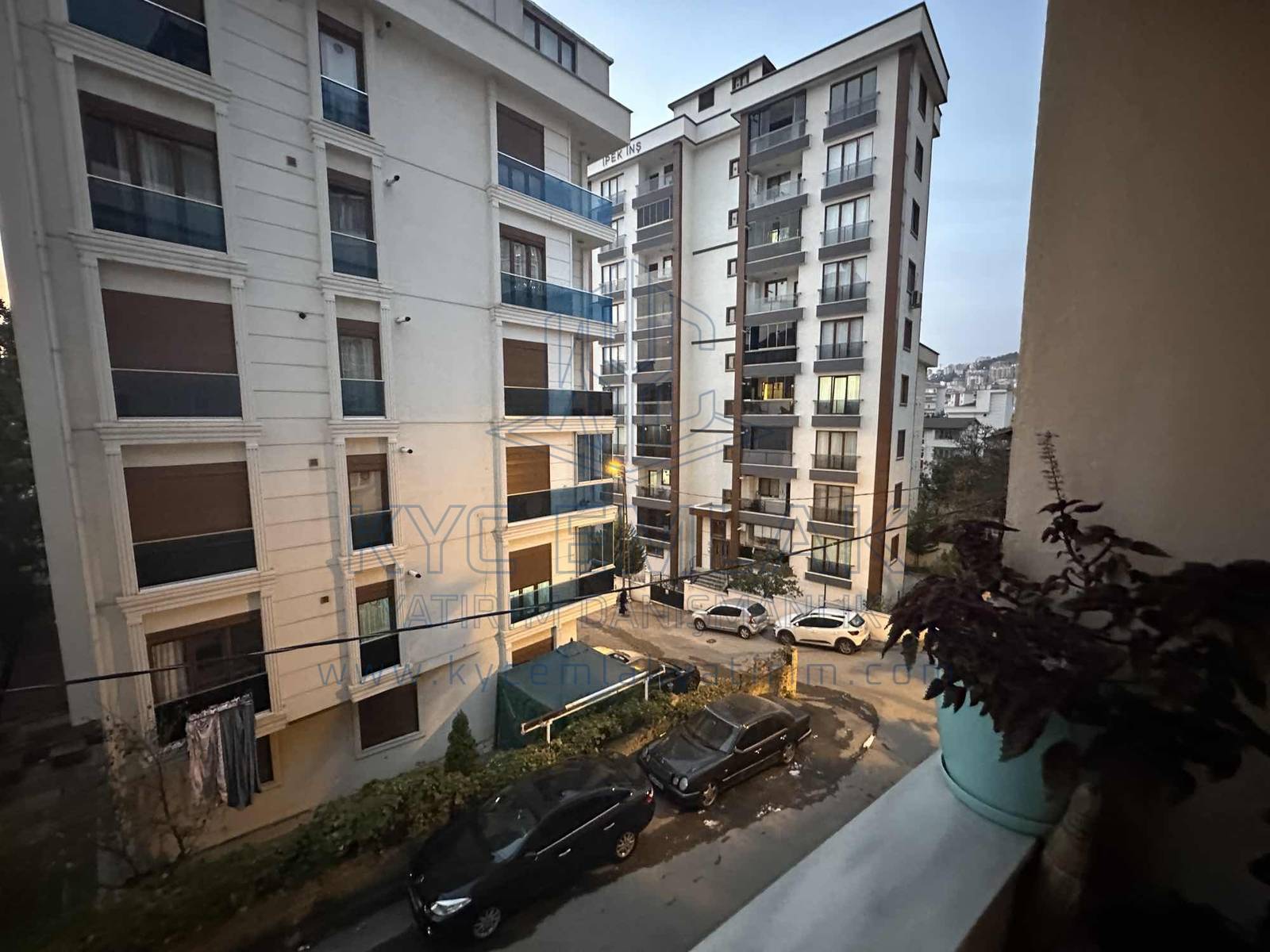 KYC’DEN KURFALIDA SATILIK 3+1 DAİRE