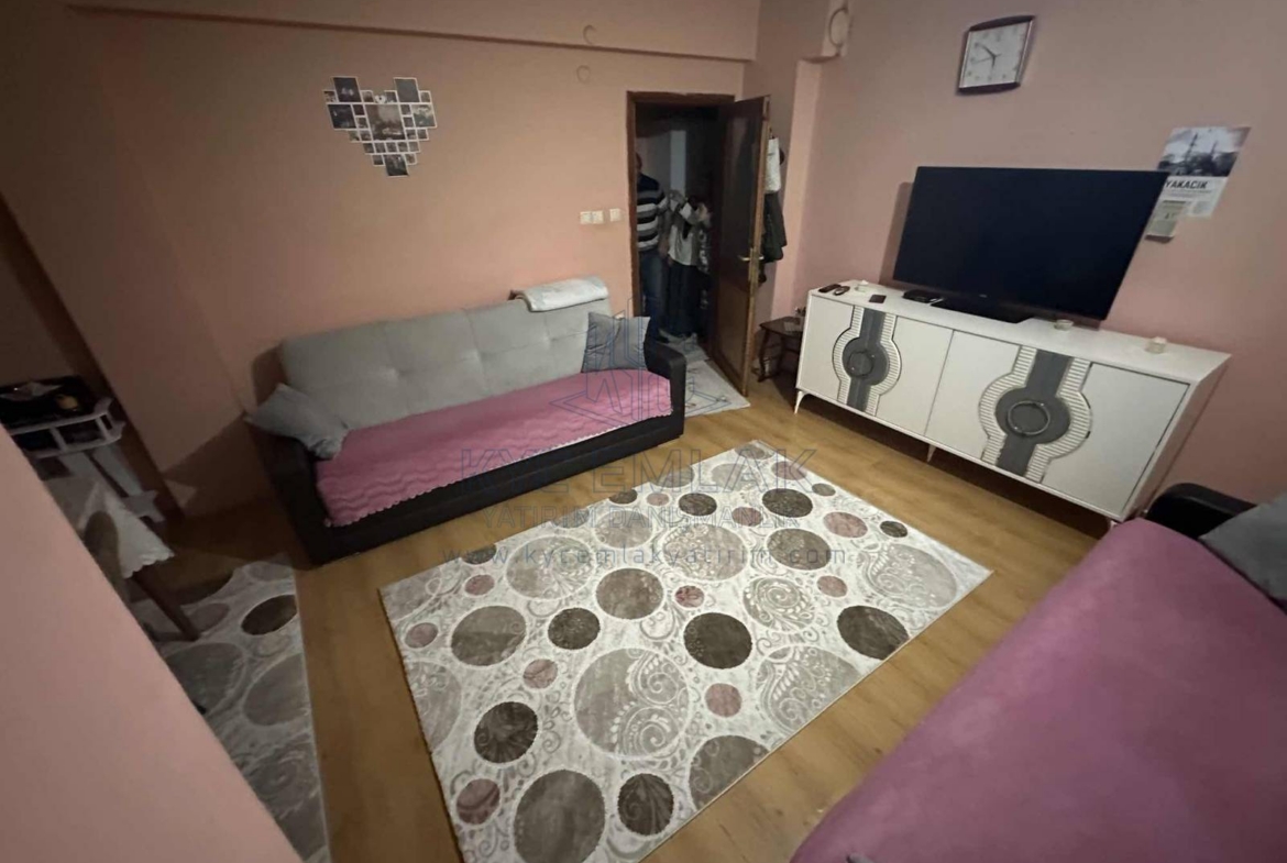 KYC’DEN KURFALIDA SATILIK 3+1 DAİRE