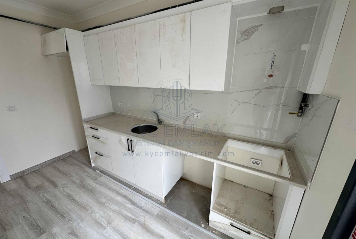KYC’DEN NECİP FAZIL MAH. SATILIK ARAKAT 2+1 DAİRE