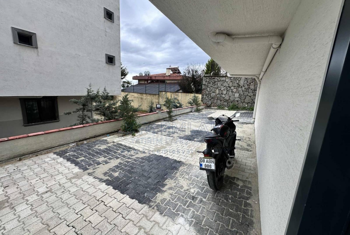 KYC’DEN NECİP FAZIL MAH. SATILIK ARAKAT 2+1 DAİRE