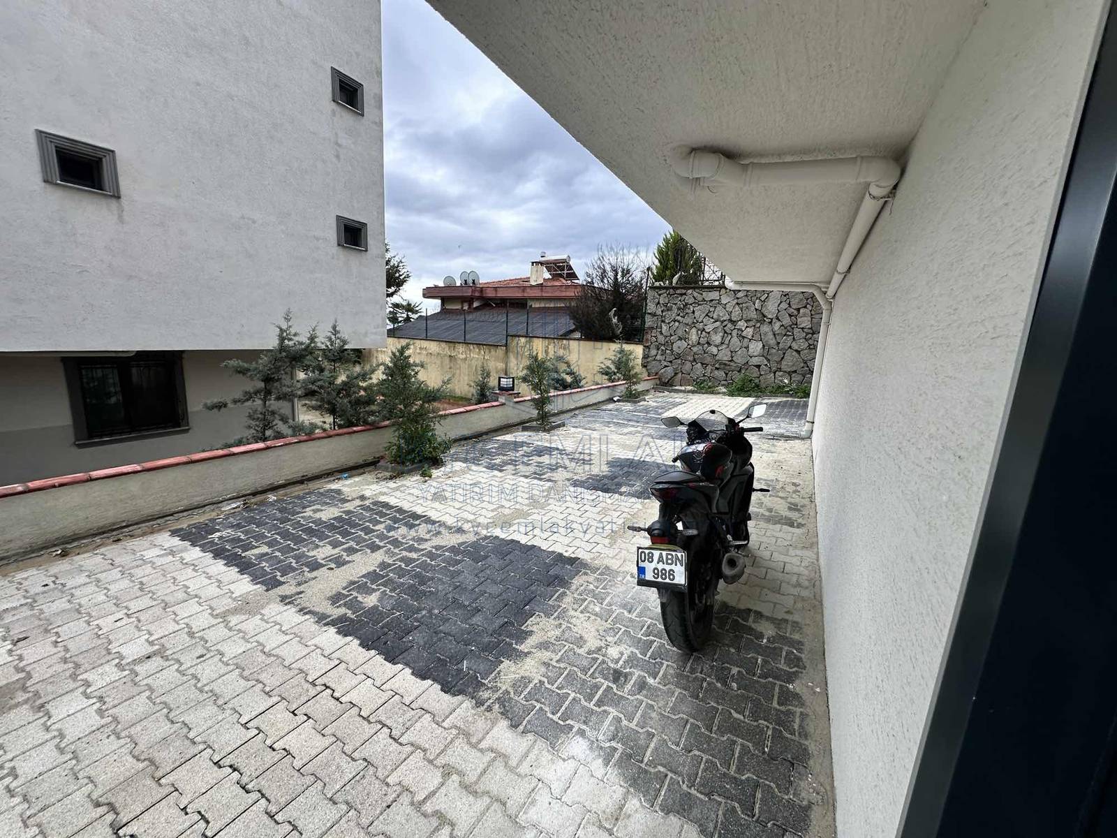 KYC’DEN NECİP FAZIL MAH. SATILIK ARAKAT 2+1 DAİRE
