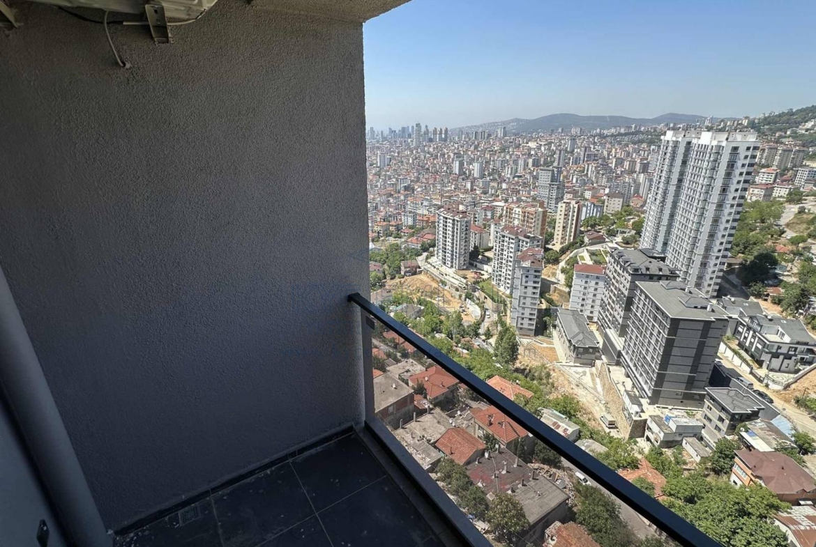 KYC’DEN DÜNYAŞEHİR KARTAL DA AYRI MUTFAK GENİŞ YÜKSEK KAT 2+1