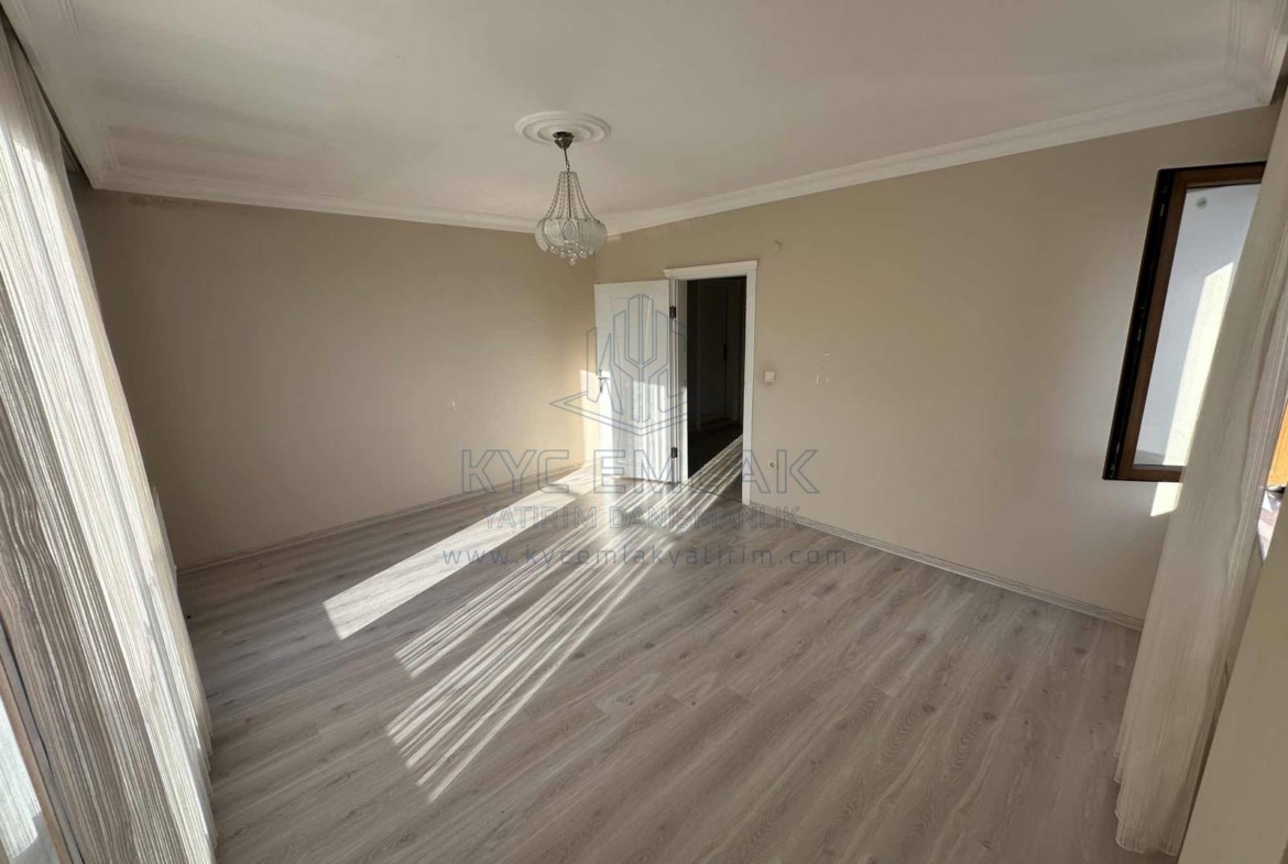 KYC’DEN ÇAYIROVA’DA KİRALIK KEYİFLİ 3+1 DUBLEKS 3 BALKON
