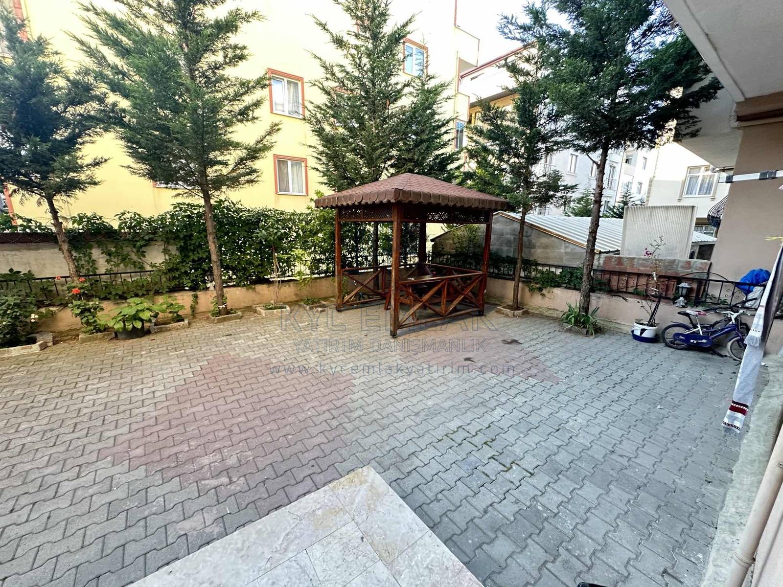 KYC’DEN ÇAYIROVA’DA KİRALIK KEYİFLİ 3+1 DUBLEKS 3 BALKON
