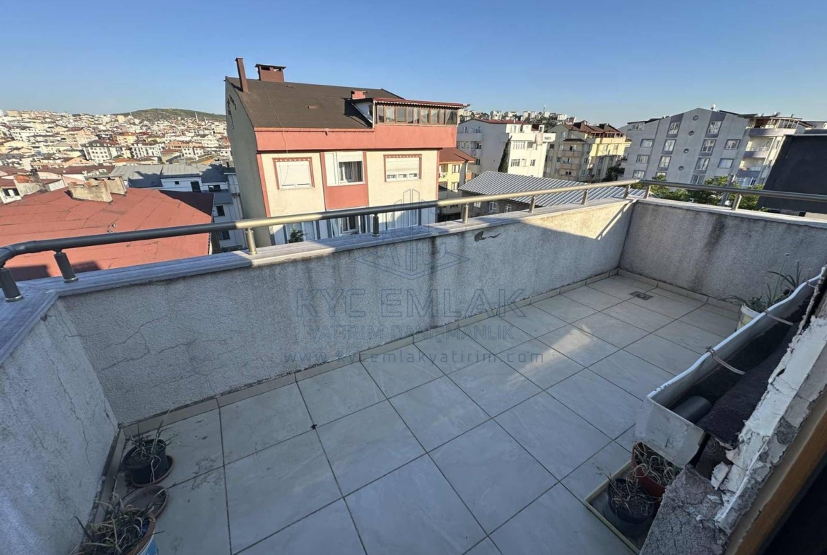 KYC’DEN ÇAYIROVA’DA KİRALIK KEYİFLİ 3+1 DUBLEKS 3 BALKON