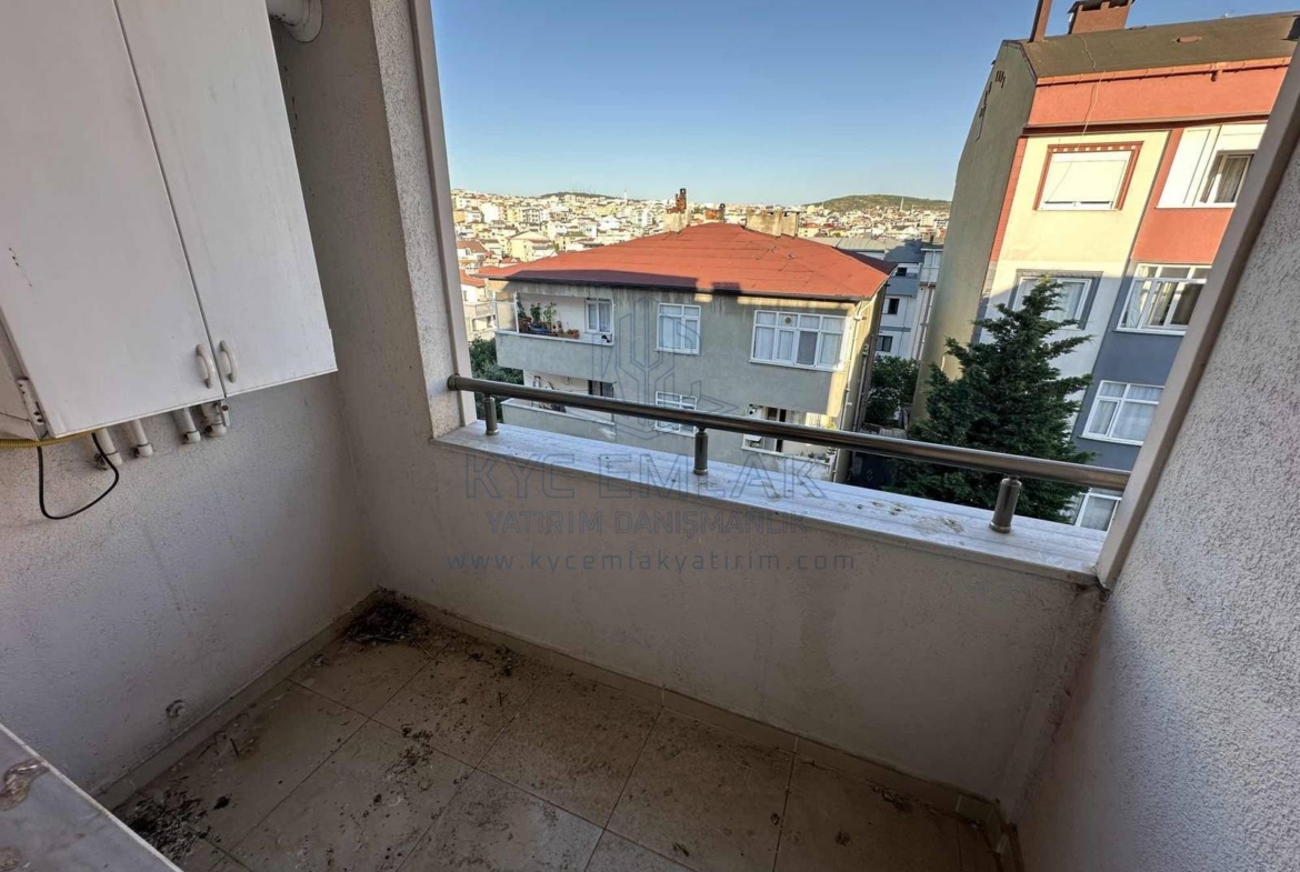 KYC’DEN ÇAYIROVA’DA KİRALIK KEYİFLİ 3+1 DUBLEKS 3 BALKON