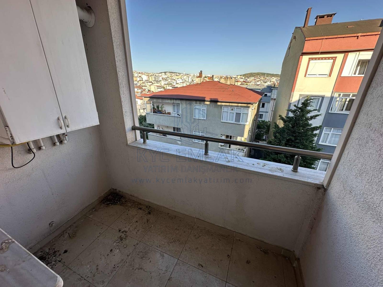 KYC’DEN ÇAYIROVA’DA KİRALIK KEYİFLİ 3+1 DUBLEKS 3 BALKON