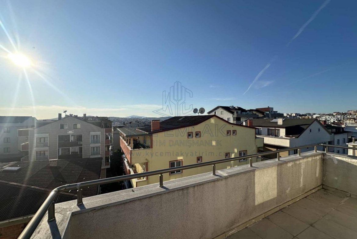 KYC’DEN ÇAYIROVA’DA KİRALIK KEYİFLİ 3+1 DUBLEKS 3 BALKON
