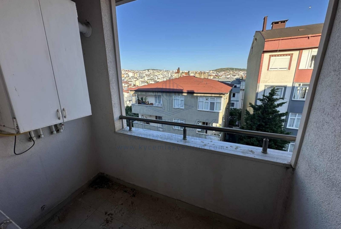 KYC’DEN ÇAYIROVA’DA KİRALIK KEYİFLİ 3+1 DUBLEKS 3 BALKON