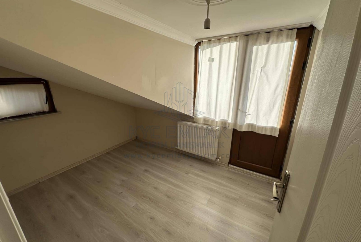 KYC’DEN ÇAYIROVA’DA KİRALIK KEYİFLİ 3+1 DUBLEKS 3 BALKON