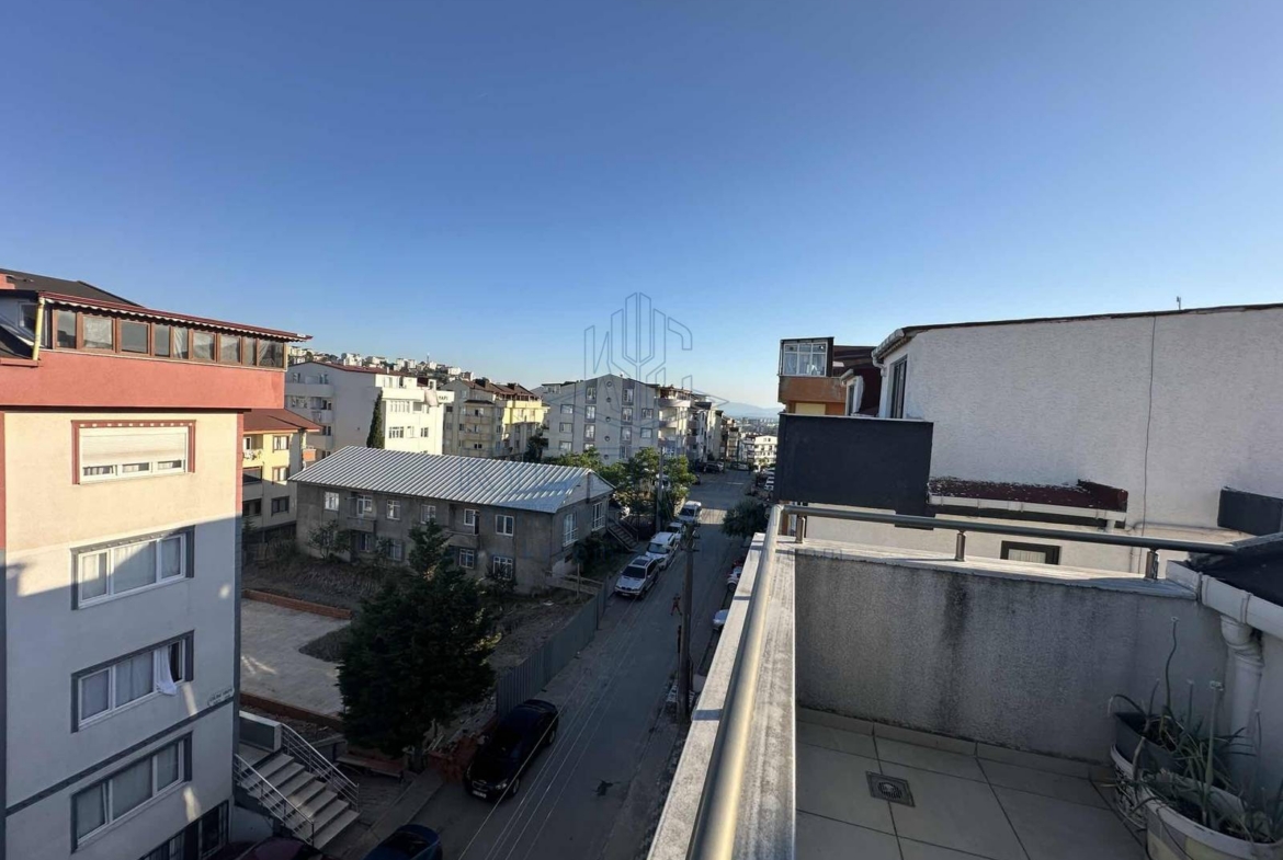 KYC’DEN ÇAYIROVA’DA KİRALIK KEYİFLİ 3+1 DUBLEKS 3 BALKON