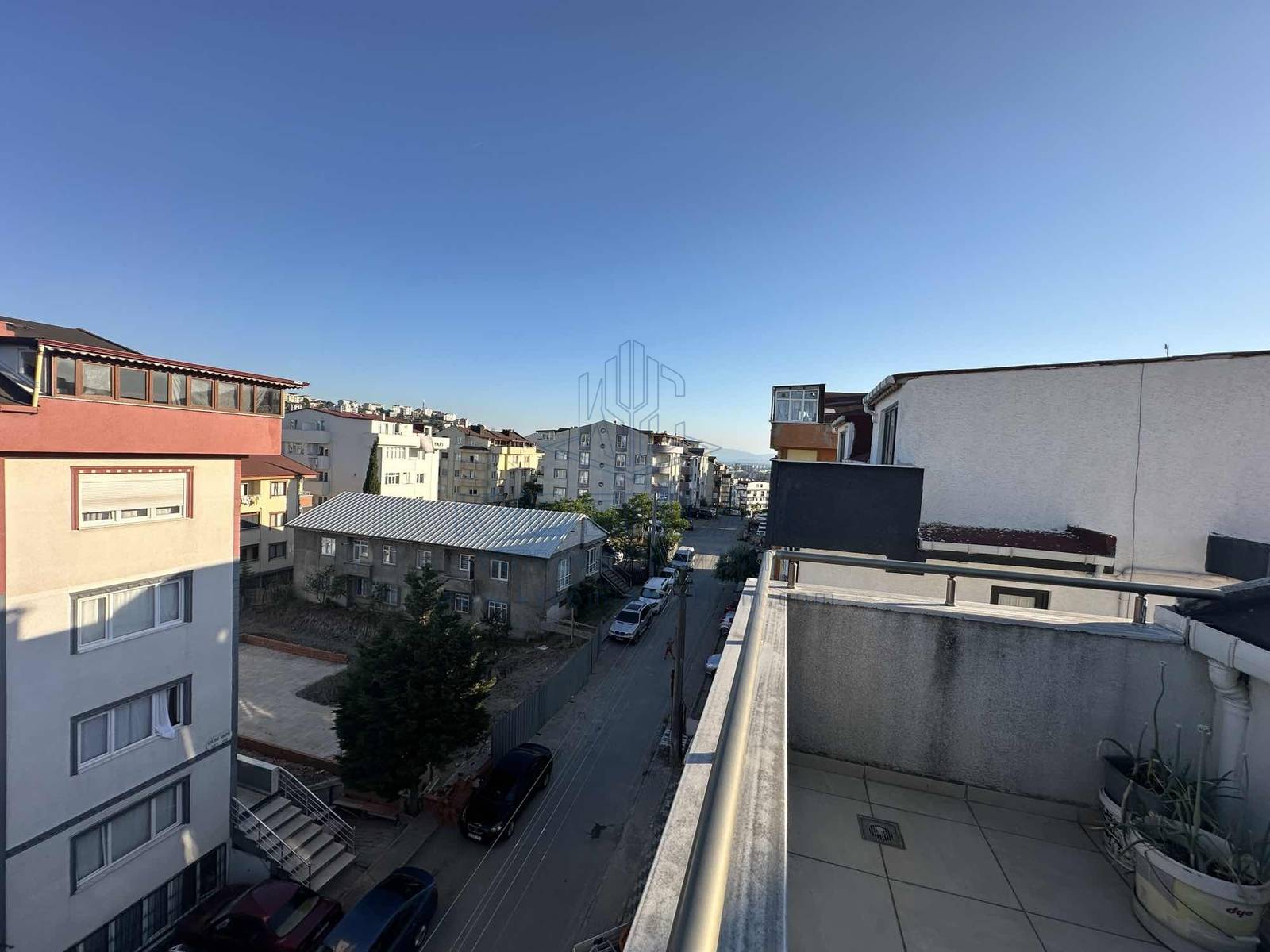 KYC’DEN ÇAYIROVA’DA KİRALIK KEYİFLİ 3+1 DUBLEKS 3 BALKON