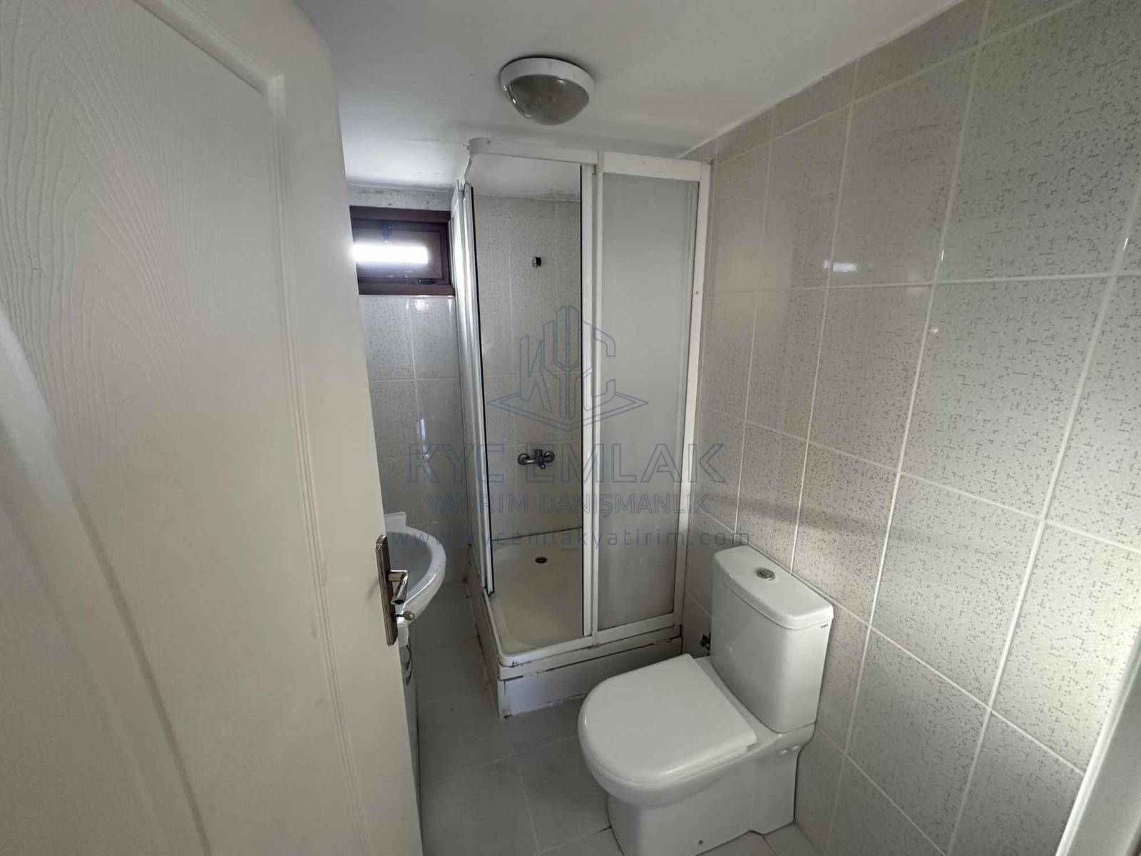 KYC’DEN ÇAYIROVA’DA KİRALIK KEYİFLİ 3+1 DUBLEKS 3 BALKON