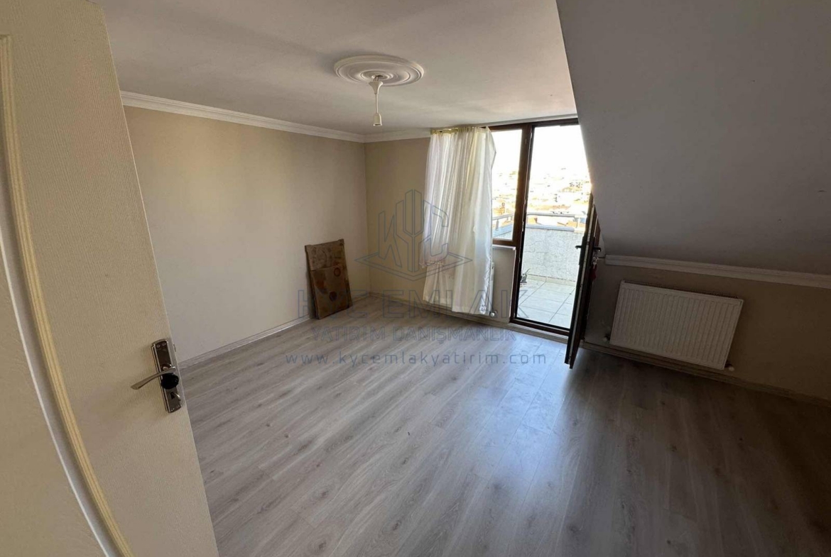 KYC’DEN ÇAYIROVA’DA KİRALIK KEYİFLİ 3+1 DUBLEKS 3 BALKON
