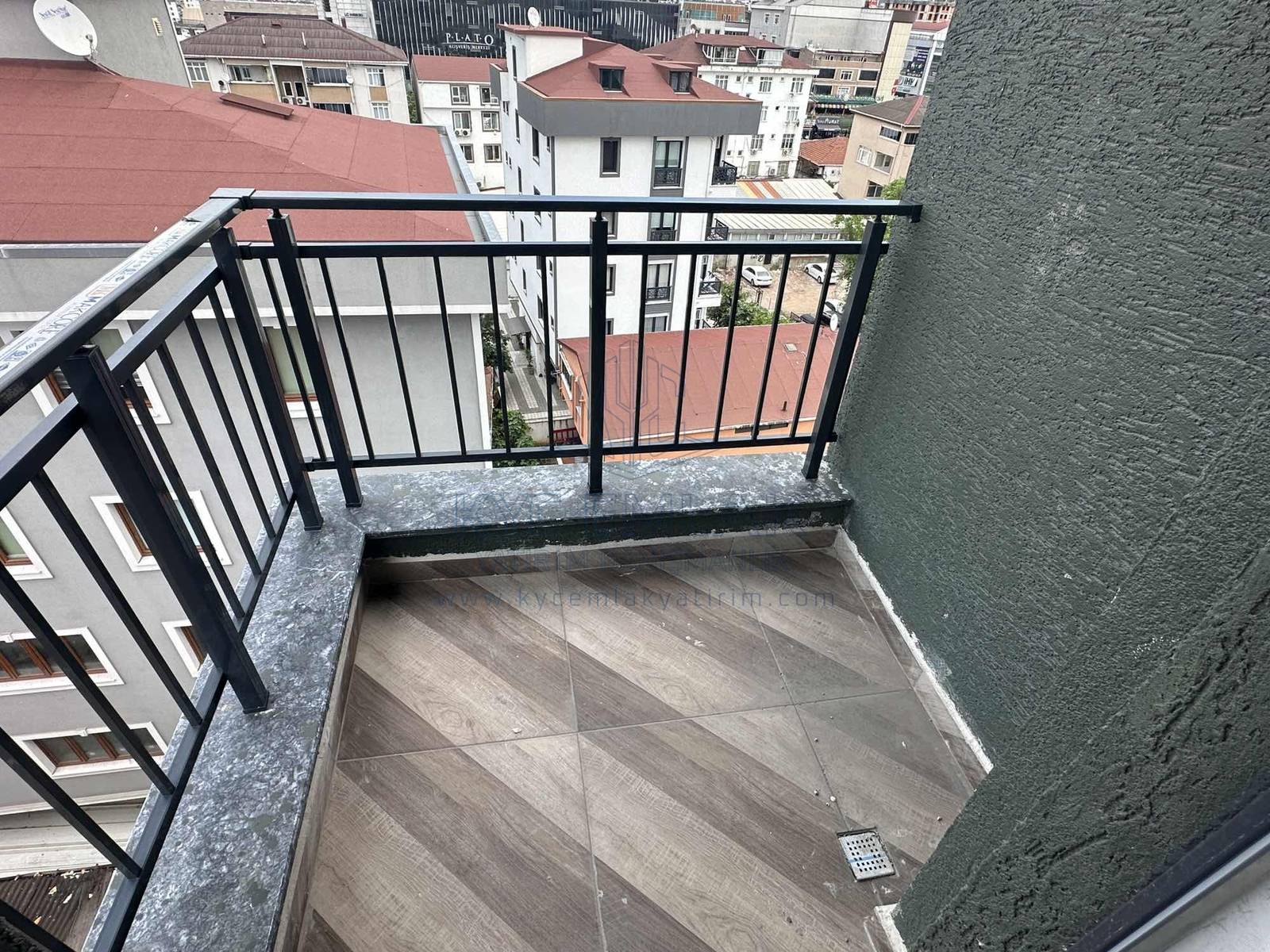 KYC’DEN KİRALIK FERAH 2 BALKONLU OTOPARKLI 3+1 KİRALIK DAİRE