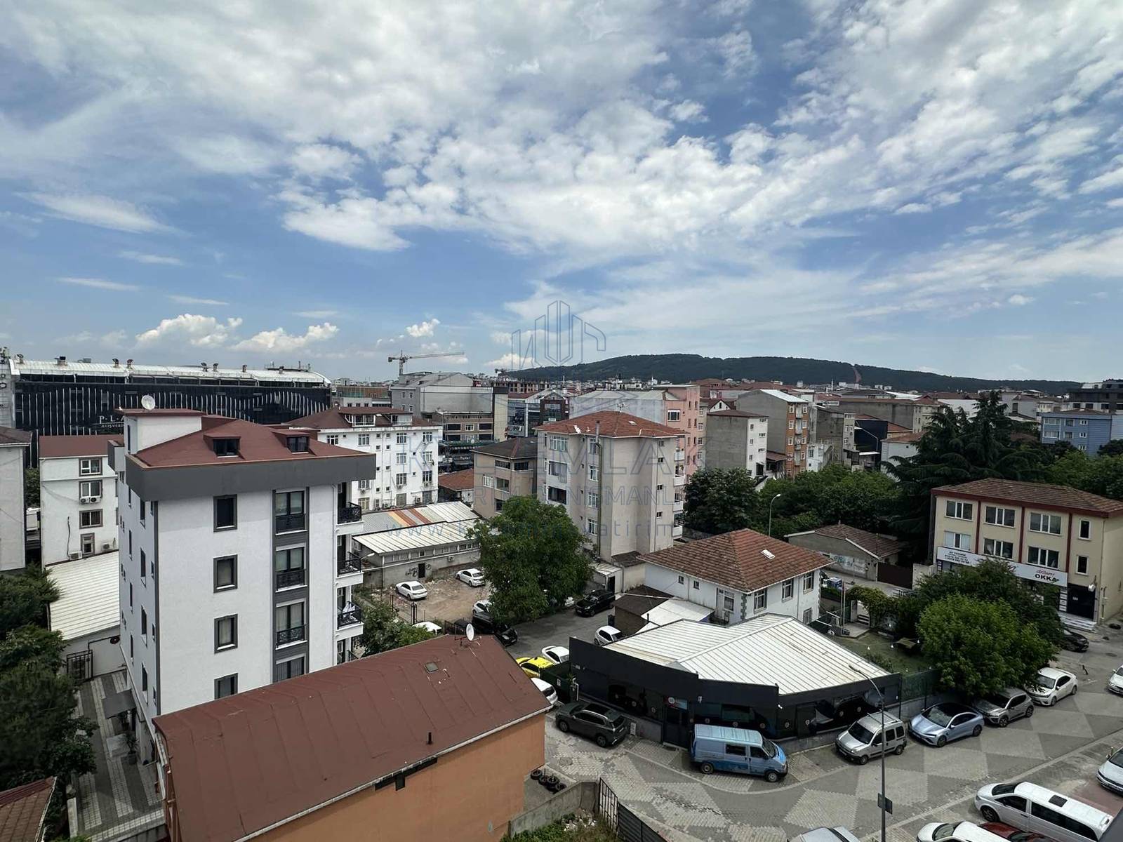 KYC’DEN KİRALIK FERAH 2 BALKONLU OTOPARKLI 3+1 KİRALIK DAİRE