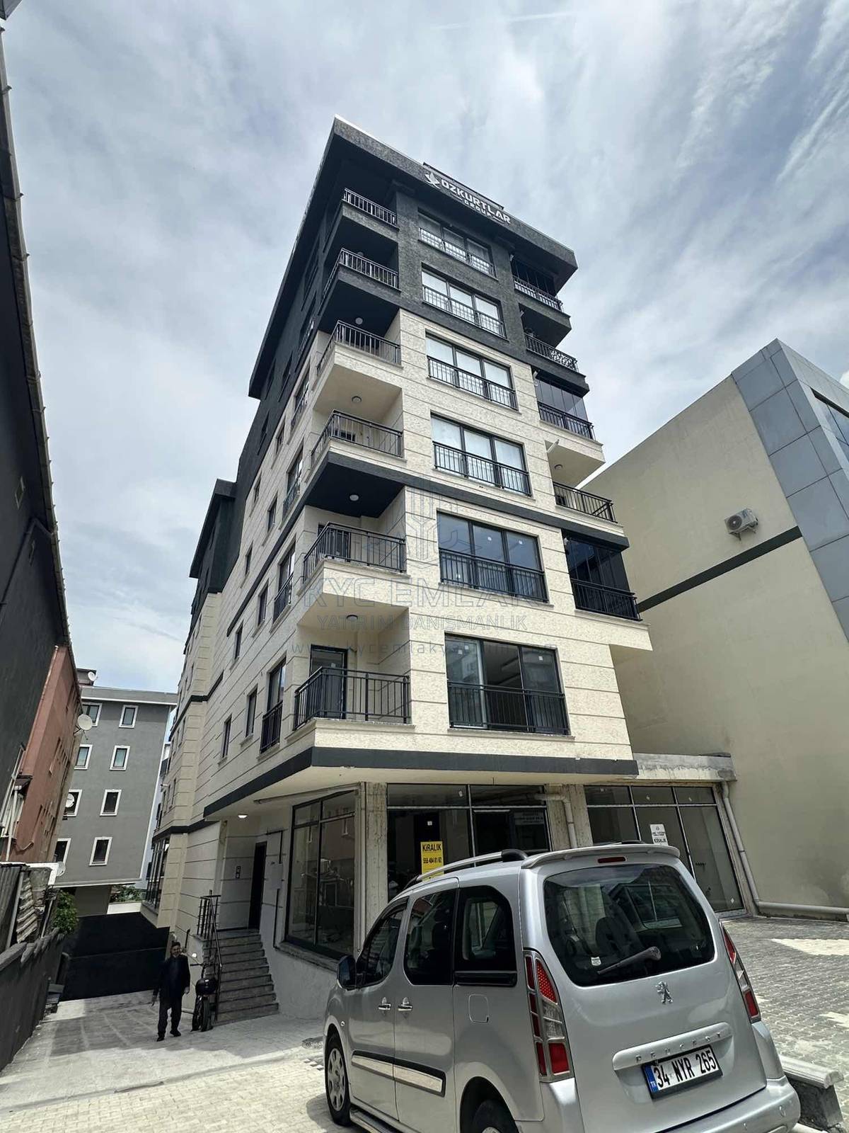 KYC’DEN KİRALIK FERAH 2 BALKONLU OTOPARKLI 3+1 KİRALIK DAİRE