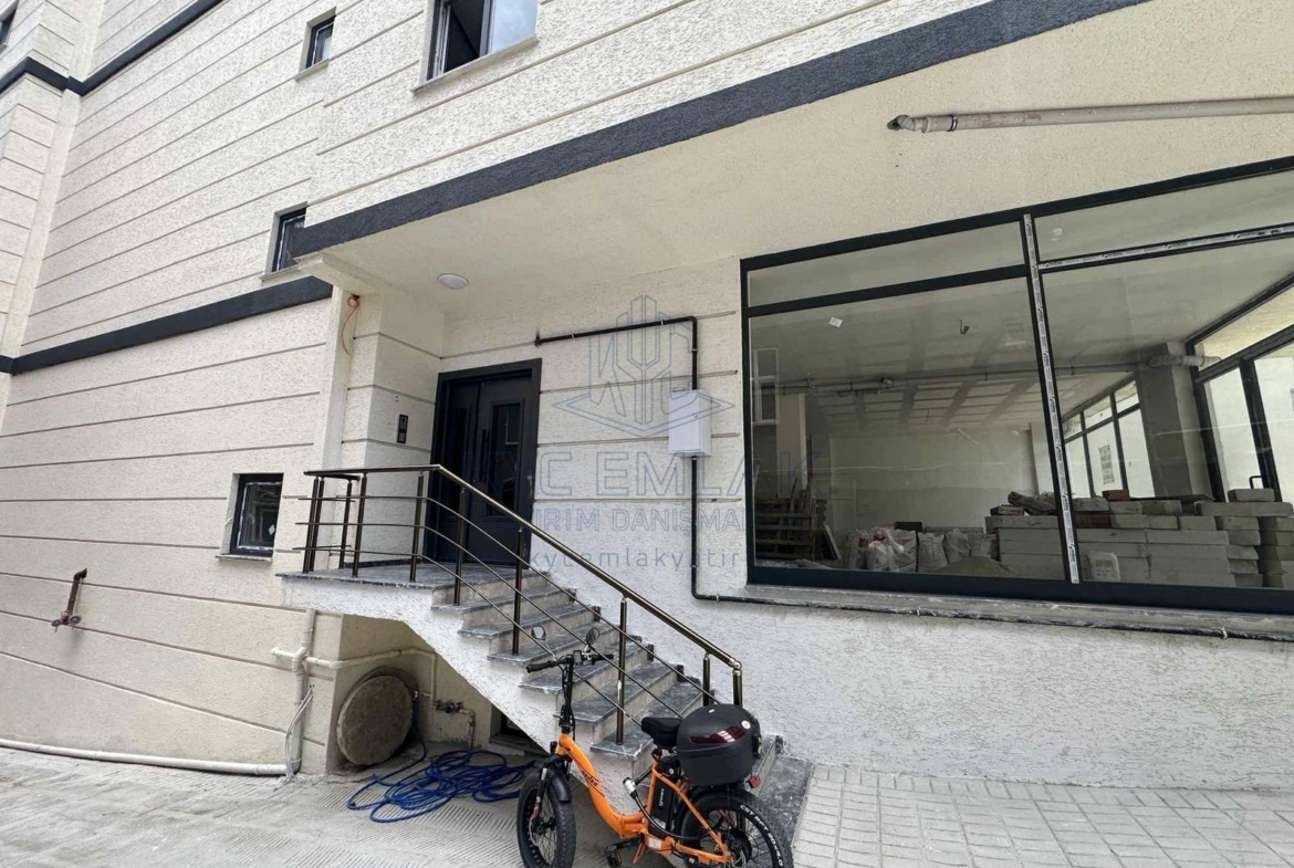 KYC’DEN KİRALIK FERAH 2 BALKONLU OTOPARKLI 3+1 KİRALIK DAİRE
