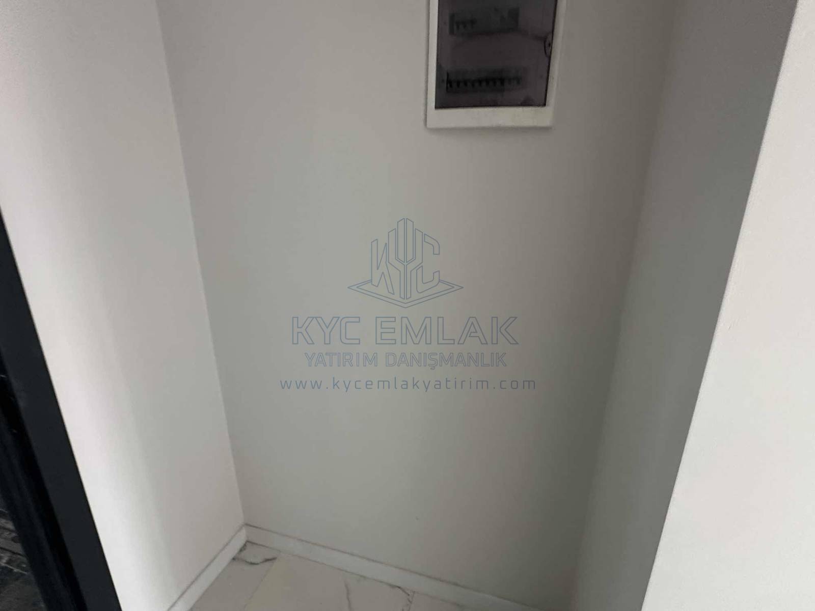 KYC’DEN KİRALIK FERAH 2 BALKONLU OTOPARKLI 3+1 KİRALIK DAİRE