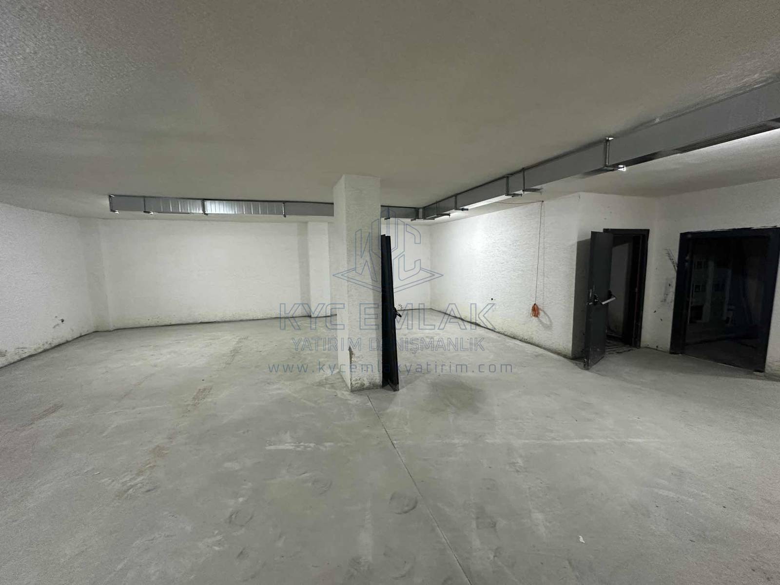 KYC’DEN KİRALIK FERAH 2 BALKONLU OTOPARKLI 3+1 KİRALIK DAİRE