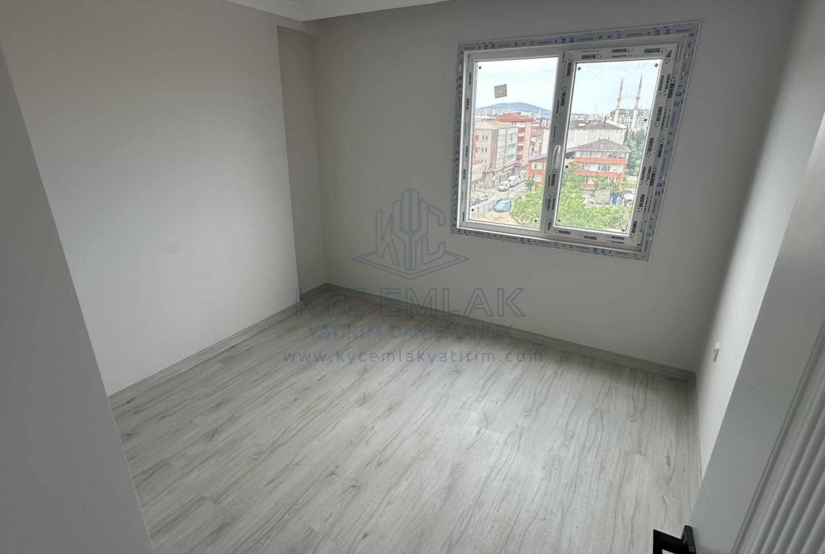 KYC’DEN KİRALIK FERAH 2 BALKONLU OTOPARKLI 3+1 KİRALIK DAİRE