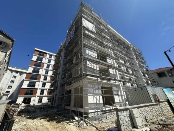 Pendik Bahçelievler'de modern tasarıma sahip 3+1 satılık daire, konforlu yaşam alanı sunuyor.