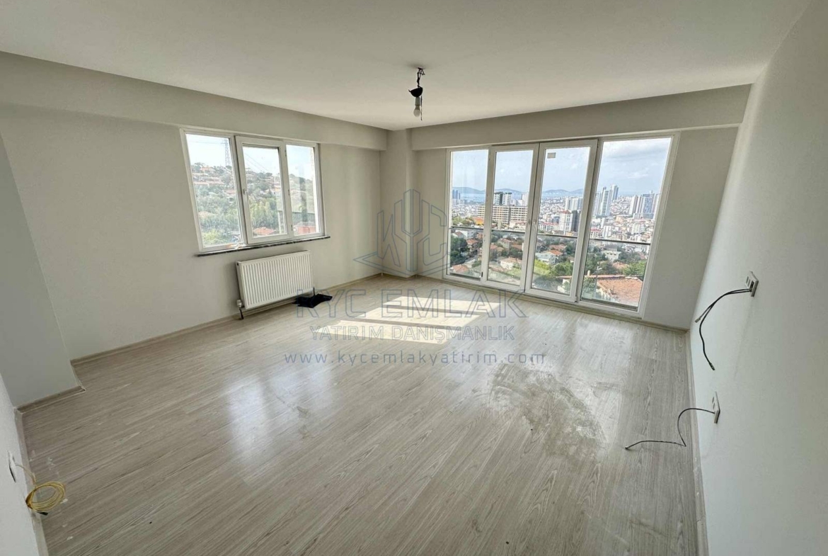 KYC’DEN SATILIK ÖZEL YAPIM 2+1 FERAH AYDINLIK ÖNÜ AÇIK SİTE İÇİ
