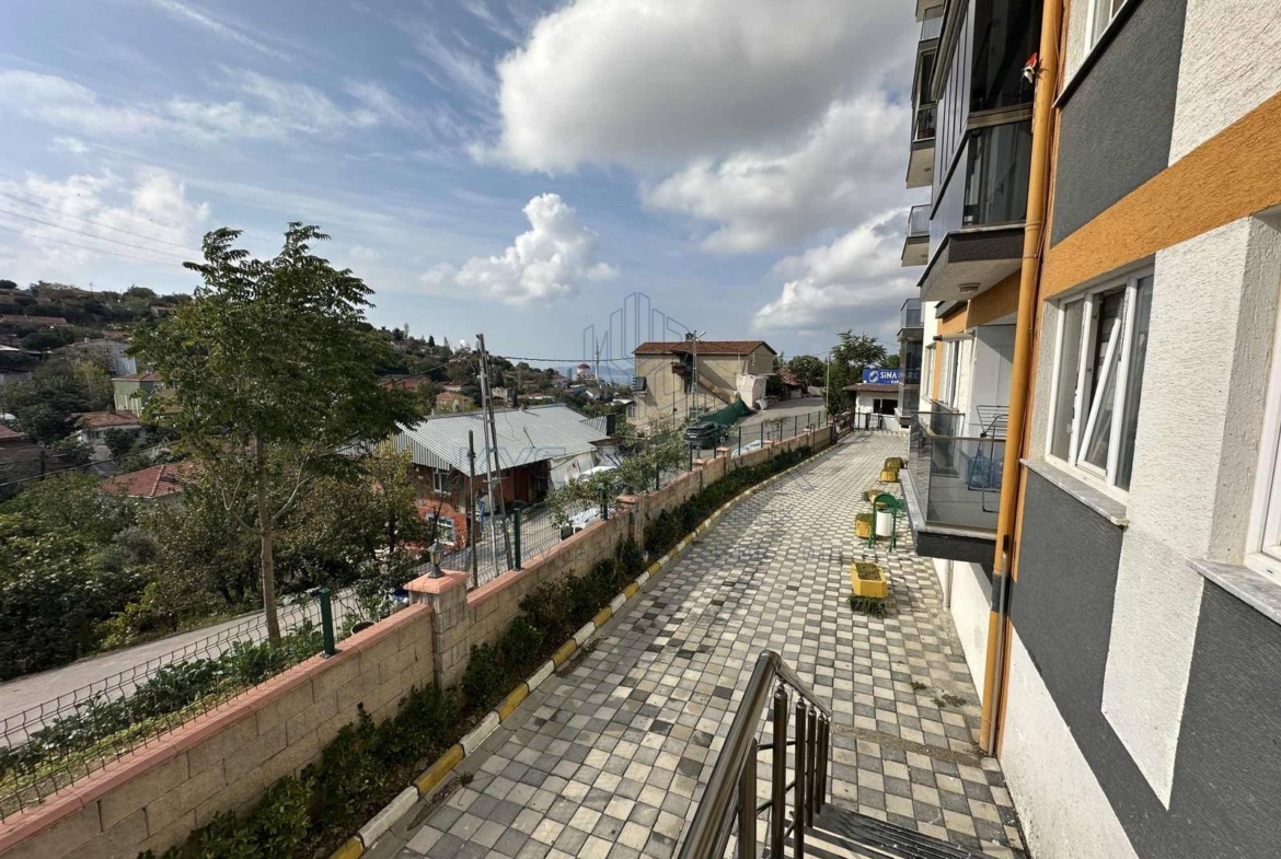 KYC’DEN SATILIK ÖZEL YAPIM 2+1 FERAH AYDINLIK ÖNÜ AÇIK SİTE İÇİ