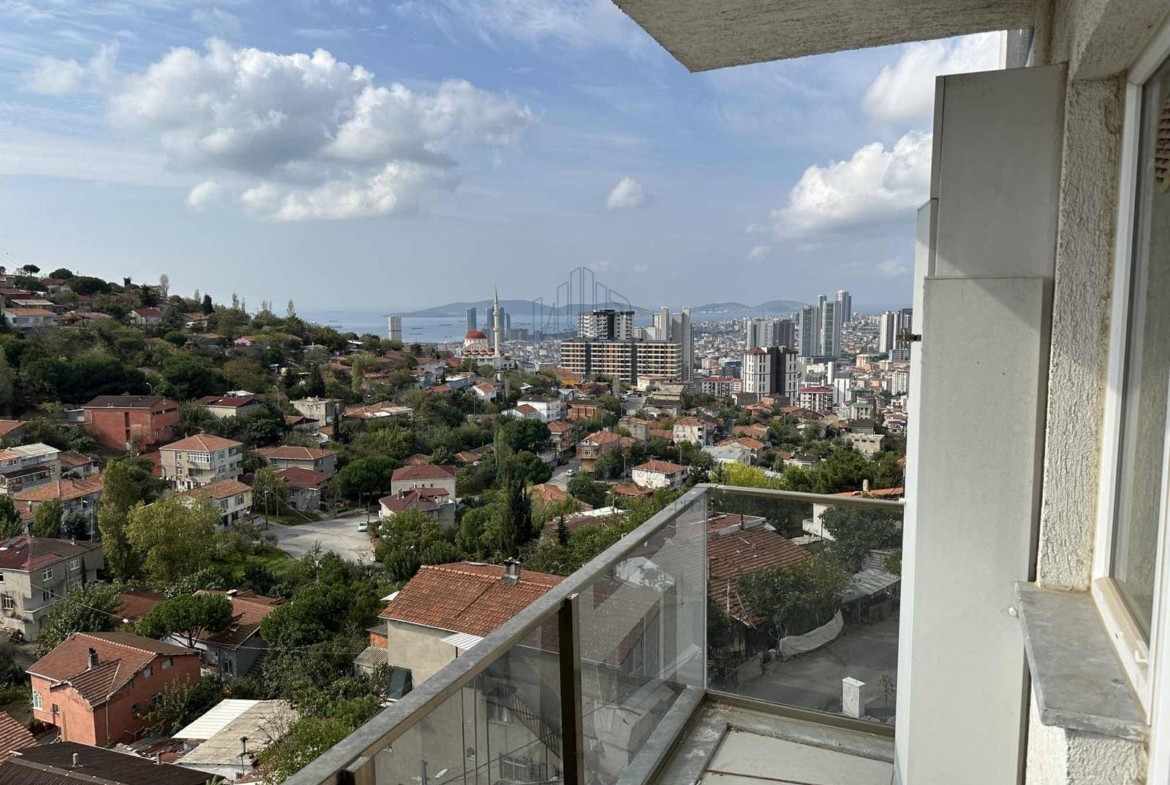 KYC’DEN SATILIK ÖZEL YAPIM 2+1 FERAH AYDINLIK ÖNÜ AÇIK SİTE İÇİ