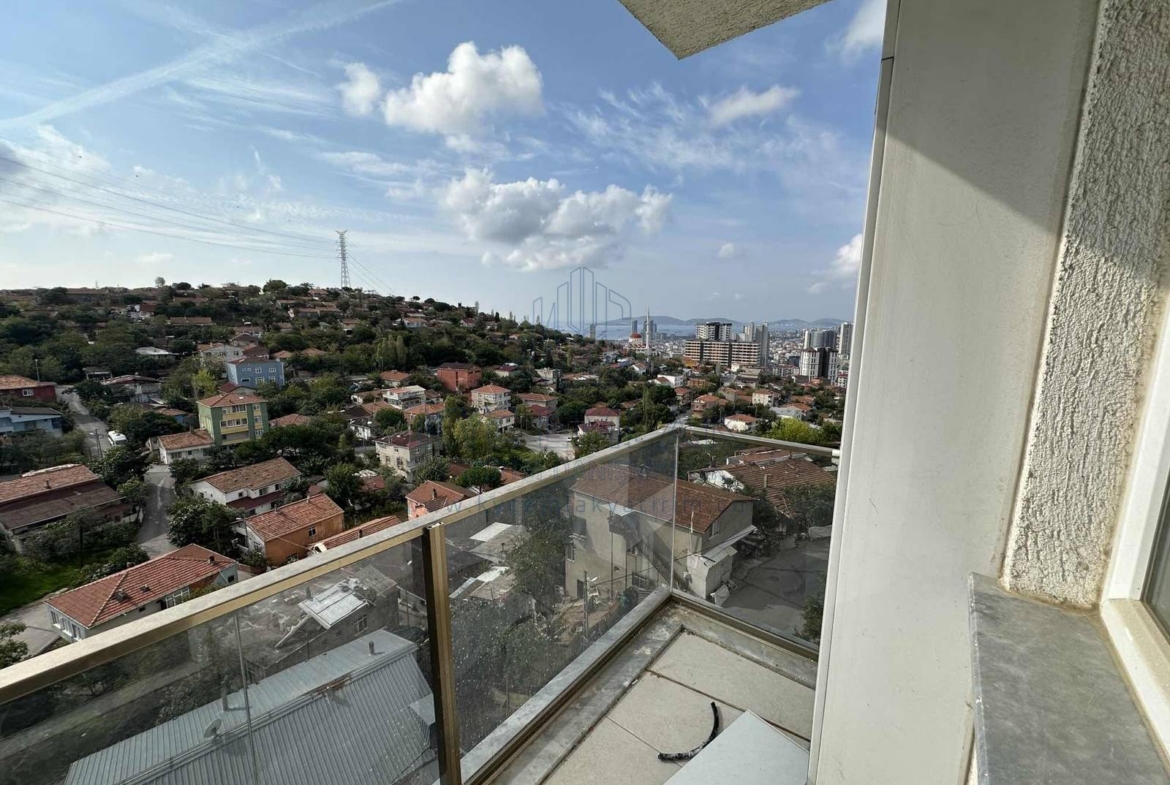 KYC’DEN SATILIK ÖZEL YAPIM 2+1 FERAH AYDINLIK ÖNÜ AÇIK SİTE İÇİ