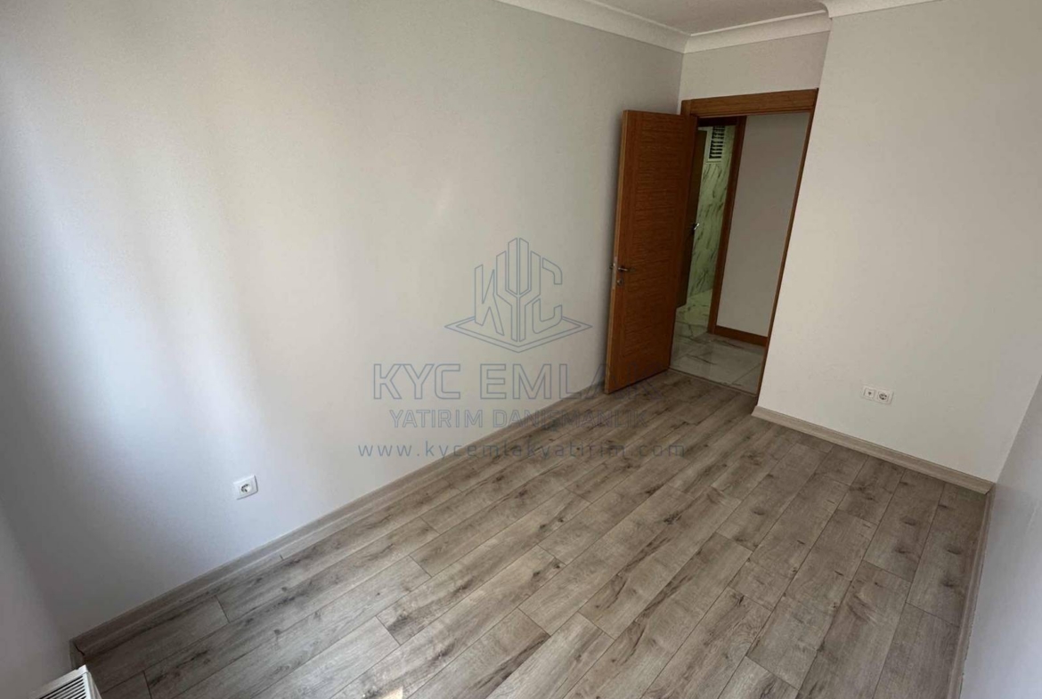 KYC’DEN PENDİK ÇINARDEREDE YÜKSEK KONUMDA ÖNÜ AÇIK GENİŞ 3+1