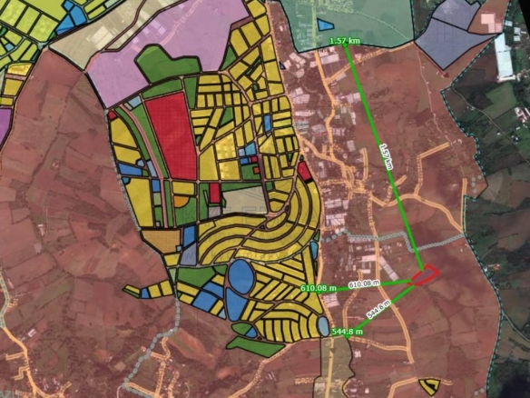 Yalova Elmalık Köyü'nde satılık 11.216 m² tarla. Yatırım için yüksek potansiyel sunuyor.
