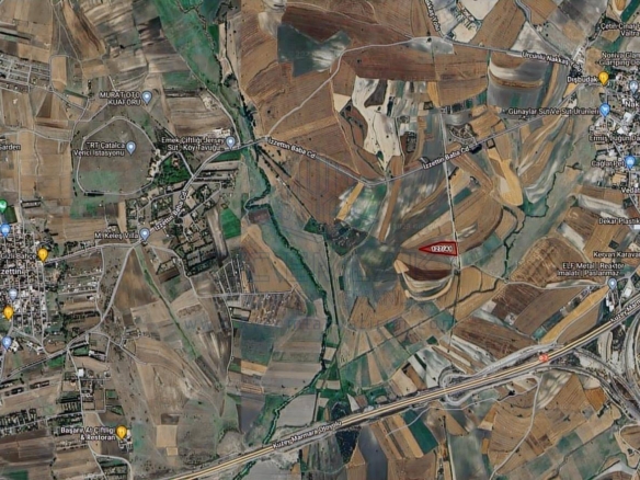 Çatalca Nakkaş'ta satılık 1395 m² tarla, doğa ile iç içe bir yaşam alanı sunuyor.