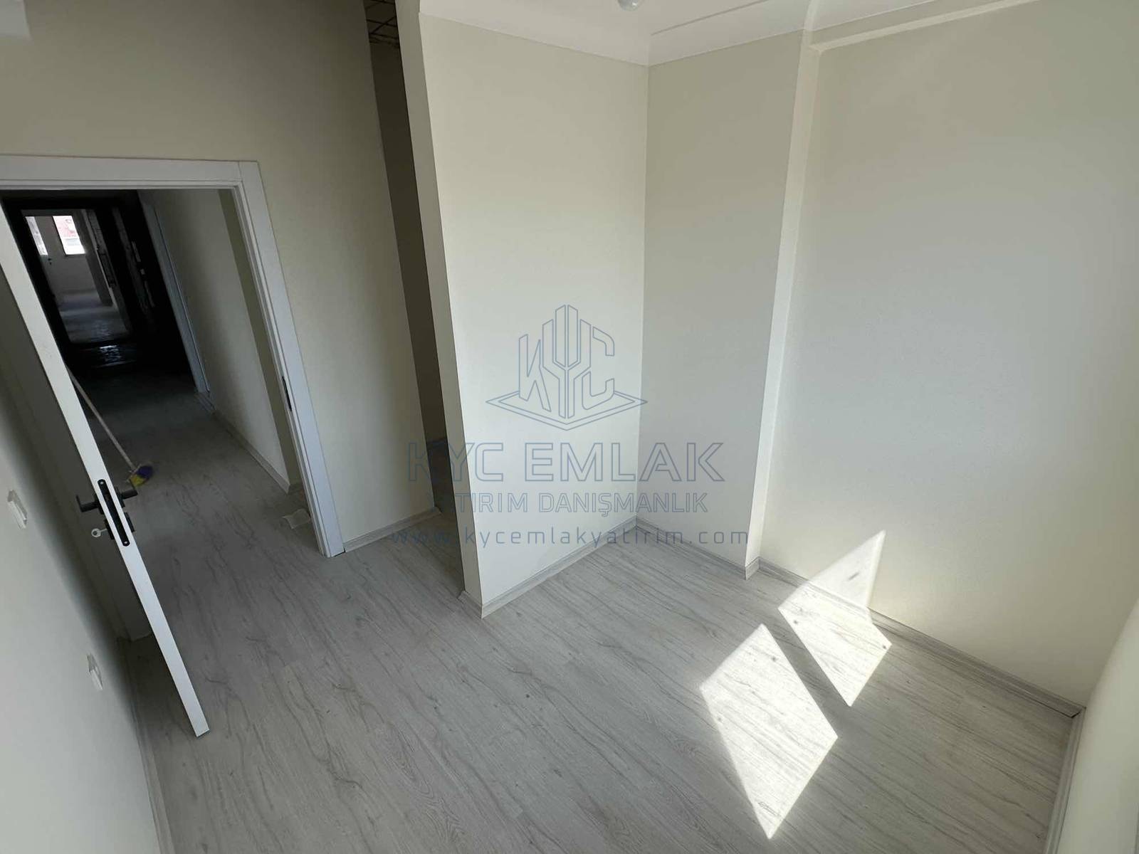 KYC’den Ferah Yüksek Tavanlı Önü Açık 4+1 Dubleks Daire, fotoğraf 9