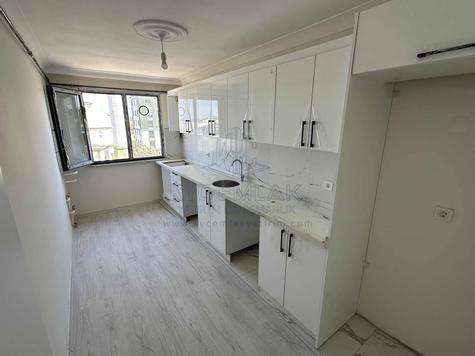 KYC’den Hamidi’ye Satılık 2+1 Ferah Etrafı Açık 2+1 Daire, fotoğraf 6