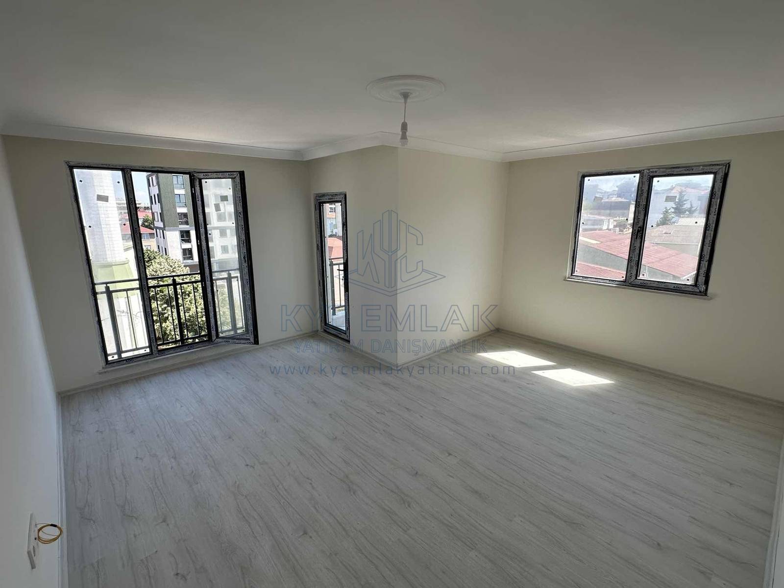 KYC’den Hamidi’ye Satılık 2+1 Ferah Etrafı Açık 2+1 Daire, fotoğraf 2