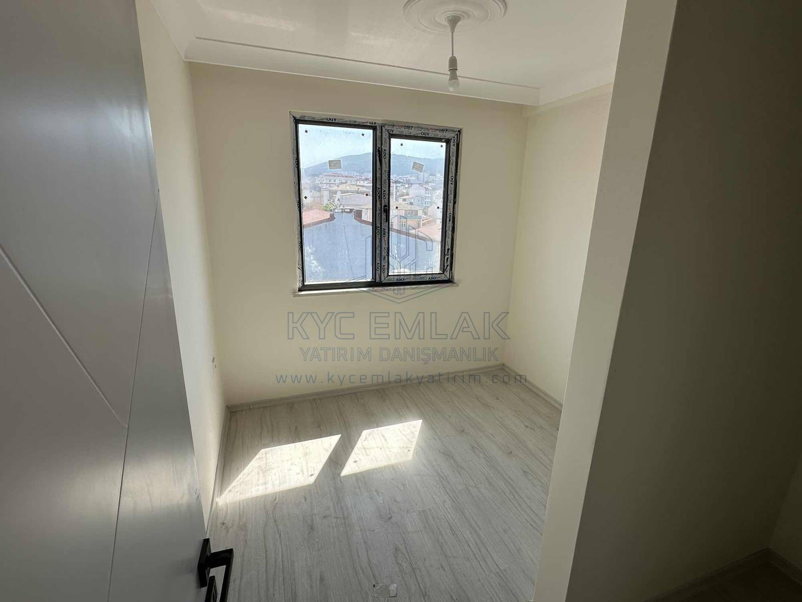 KYC’den Hamidi’ye Satılık 2+1 Ferah Etrafı Açık 2+1 Daire, fotoğraf 3